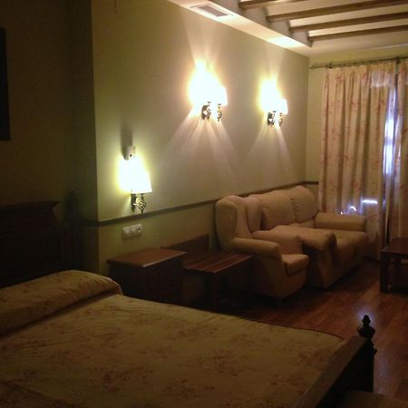 Hotel El Mano Huéscar Szoba fotó