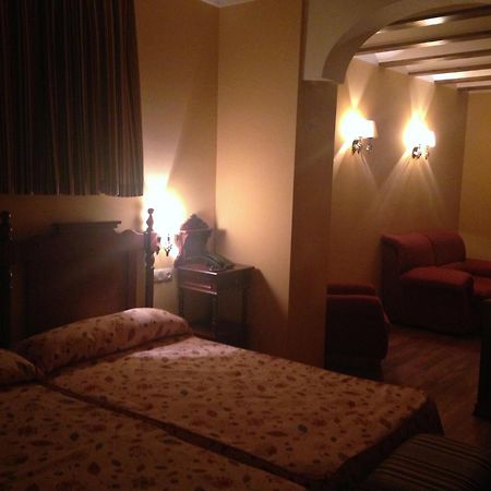 Hotel El Mano Huéscar Szoba fotó